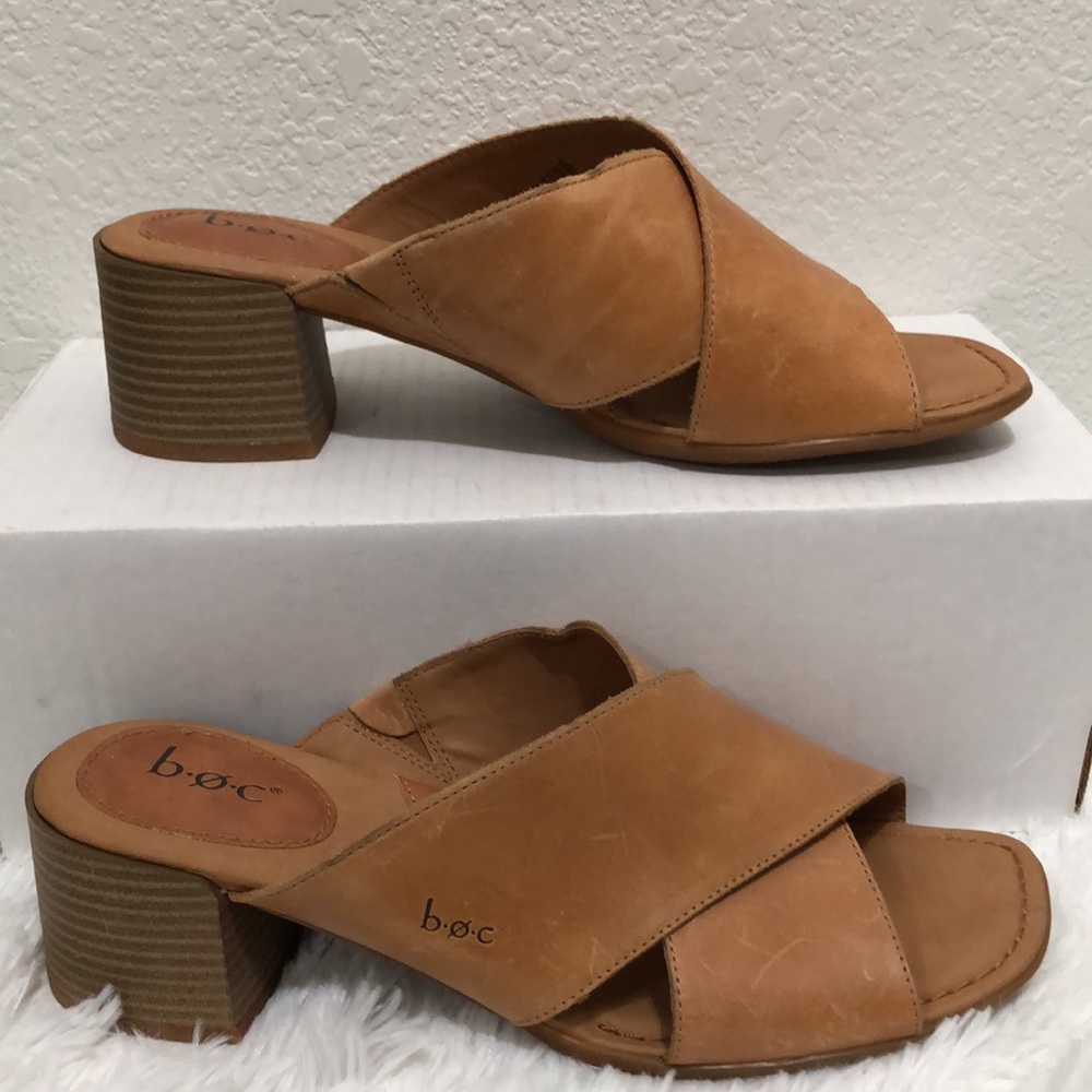B O C Leather sandals
